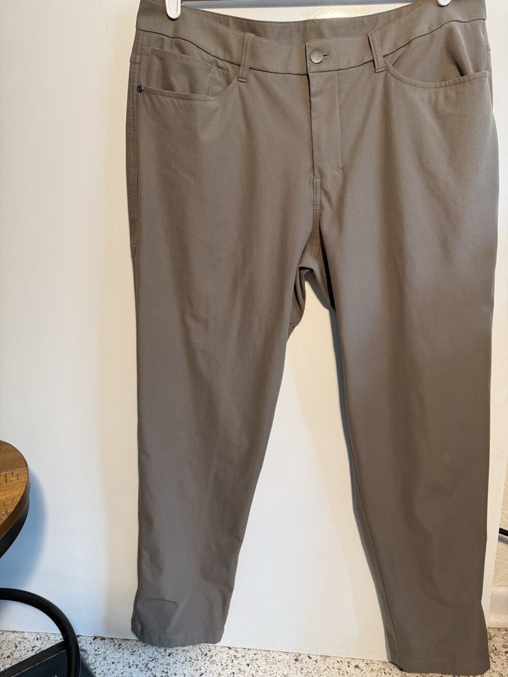 Lululemon ABC Pant Slim Men’s Size 34 Warpstreme LM5AO1S.04 23.0005100 -54 brown